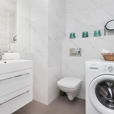 9th Floor And Grey In Brzezno With Two Bedrooms And Parking By Renters Apartamento Gdansk