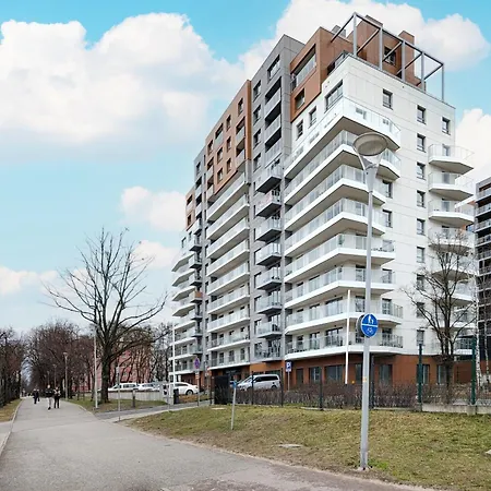 9th Floor And Grey In Brzezno With Two Bedrooms And Parking By Renters アパート グダニスク