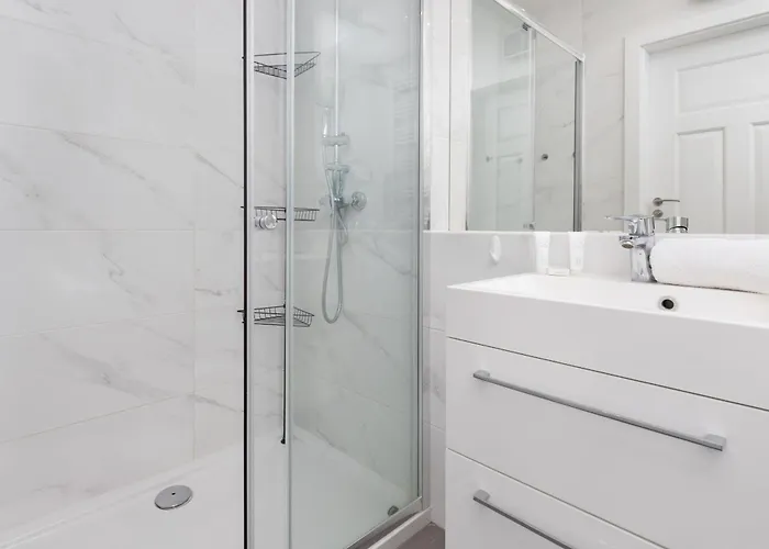 9th Floor And Grey In Brzezno With Two Bedrooms And Parking By Renters Lägenhet *