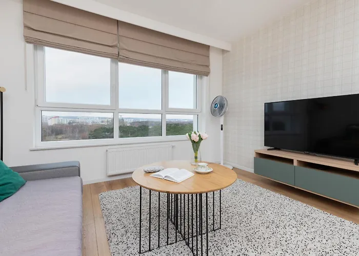 9th Floor And Grey In Brzezno With Two Bedrooms And Parking By Renters Lägenhet
