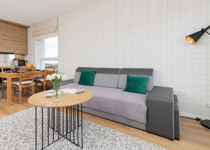 9th Floor And Grey In Brzezno With Two Bedrooms And Parking By Renters Lägenhet