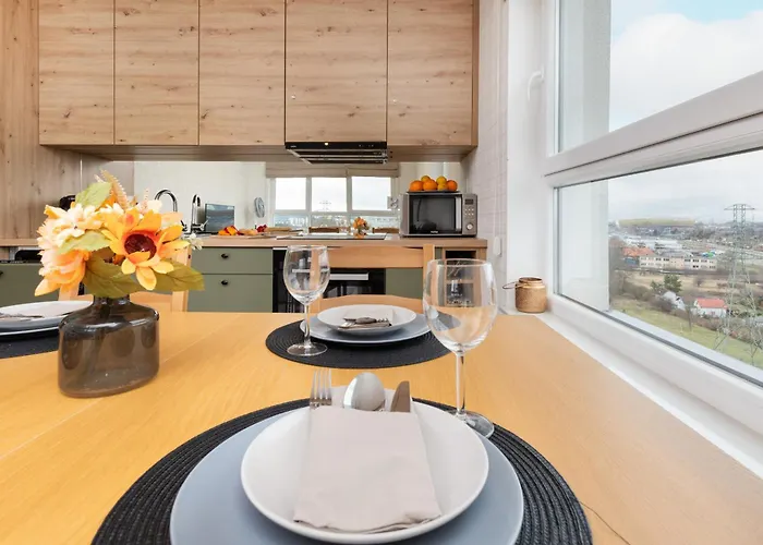 9th Floor And Grey In Brzezno With Two Bedrooms And Parking By Renters Lägenhet